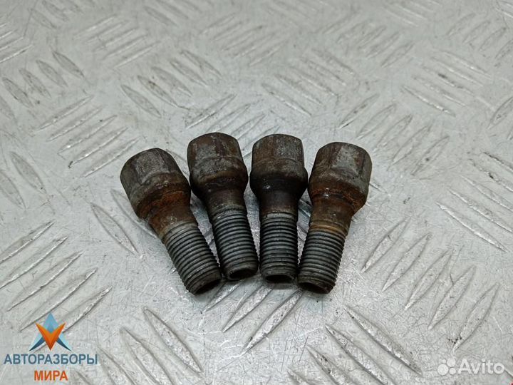 Болт колесный Peugeot 207 рест. 2013 701601139B