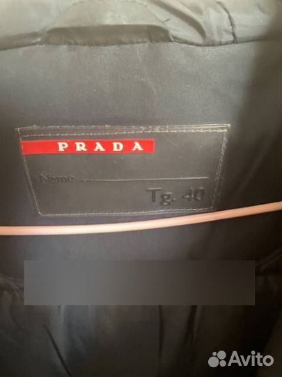 Пуховик женский Prada