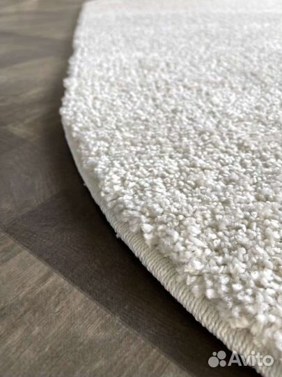 Ковер с длинным ворсом шегги