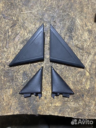 Уголки боковых зеркал mitsubishi carisma
