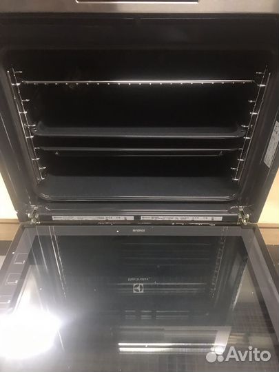 Духовой шкаф Electrolux opea7553X
