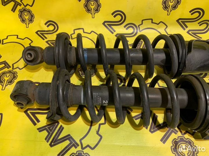 Стойки комплект задние Lexus Gs430 UZS190 3UZ-FE