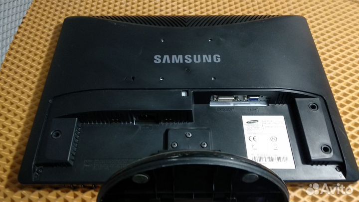Широкоформатный ЖК монитор Samsung 931cw Описание