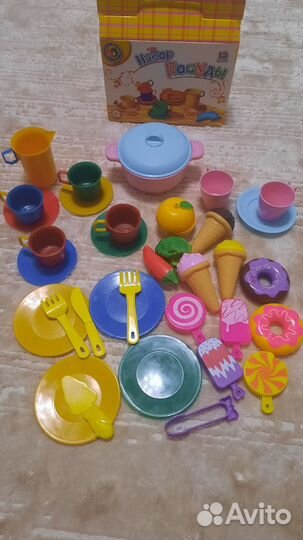 Игрушечная посуда с едой