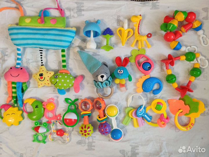Погремушки и прорезыватели пакетом
