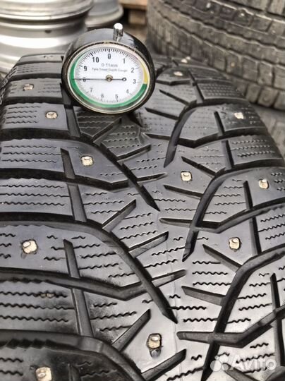 Bridgestone Blizzak Spike-02 205/55 R16