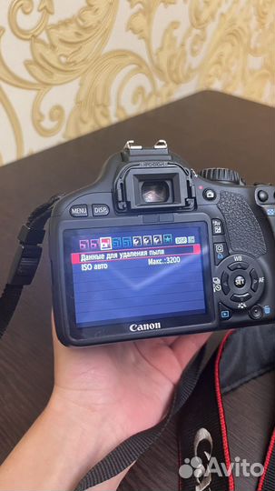 Зеркальный фотоаппарат canon 550d