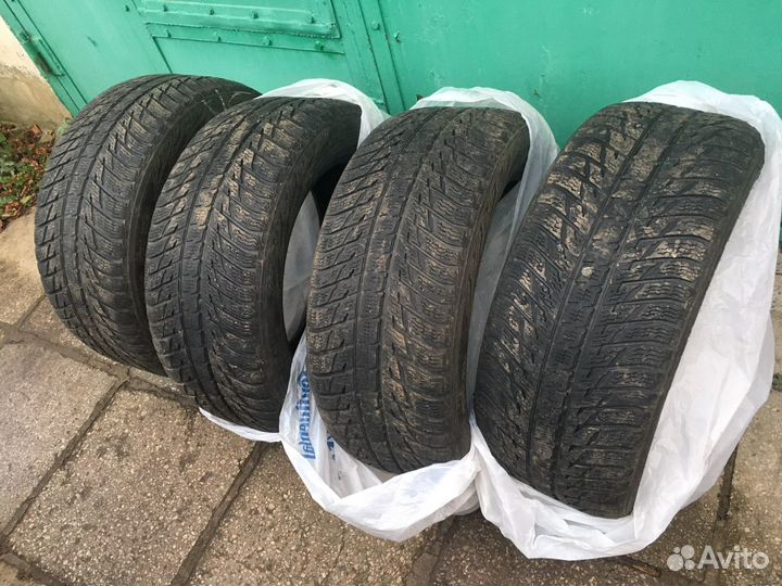 Авито бэушный резина. Bridgestone r16 зима. Зимние колеса бэушные. Резину бэушную зимнюю. Объявления про зимнюю резину.