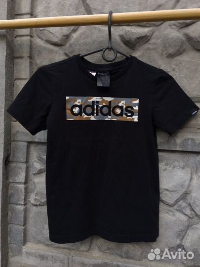 Классная футболка Adidas Originals Camo Print