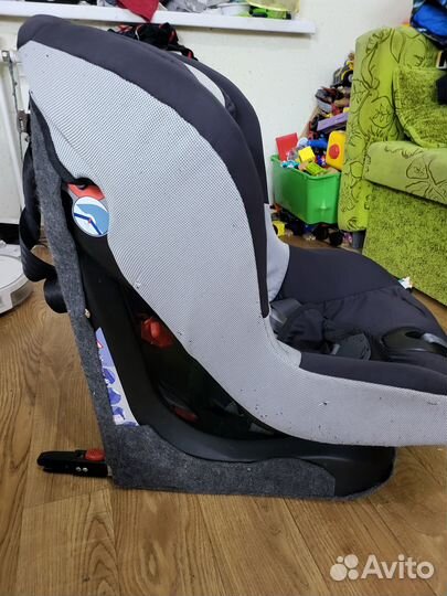 Детское автокресло 9-18 Chicco Artsana Isofix