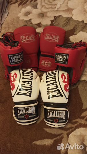 Перчатки и шлема для бокса