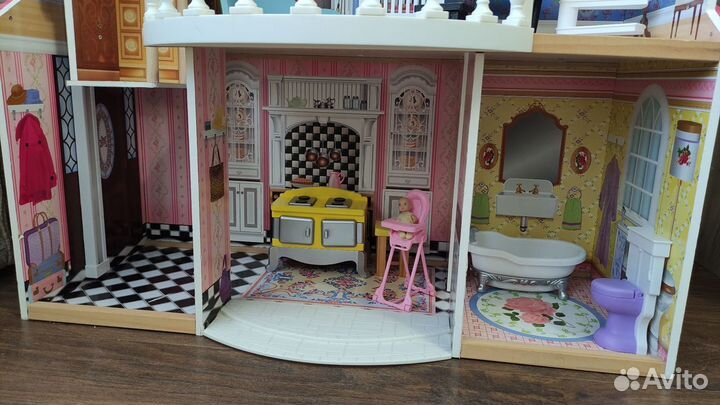 Домик кукольный