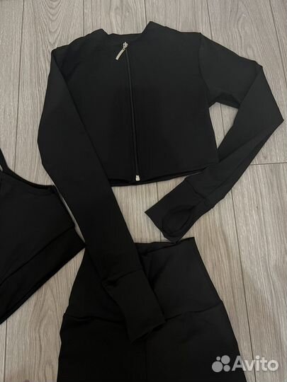 Женский спортивный костюм