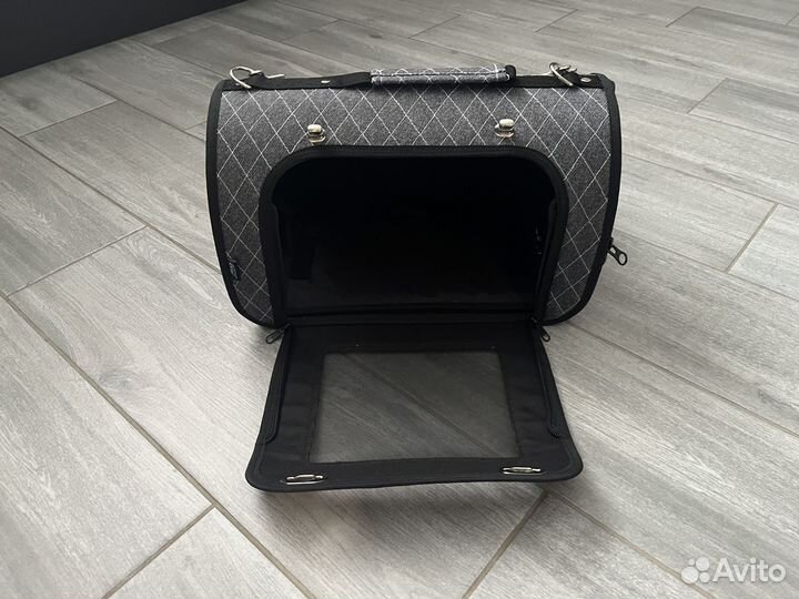 Переноска для животных (35х22х20)