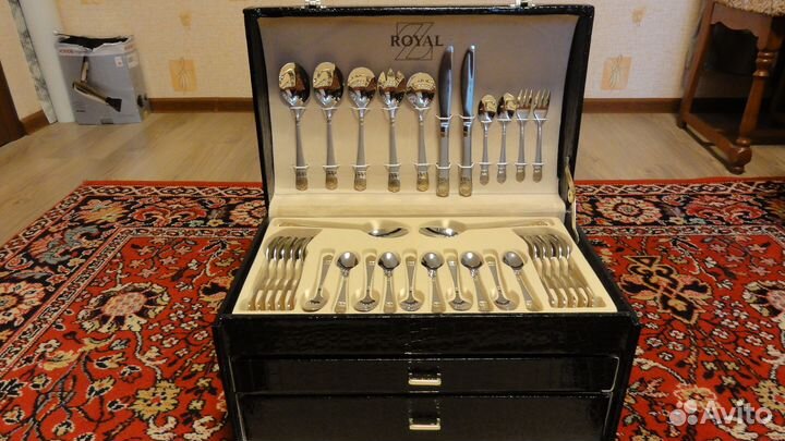 Набор столовых приборов на 12 персон