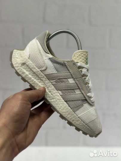 Кроссовки Adidas Retropy E5