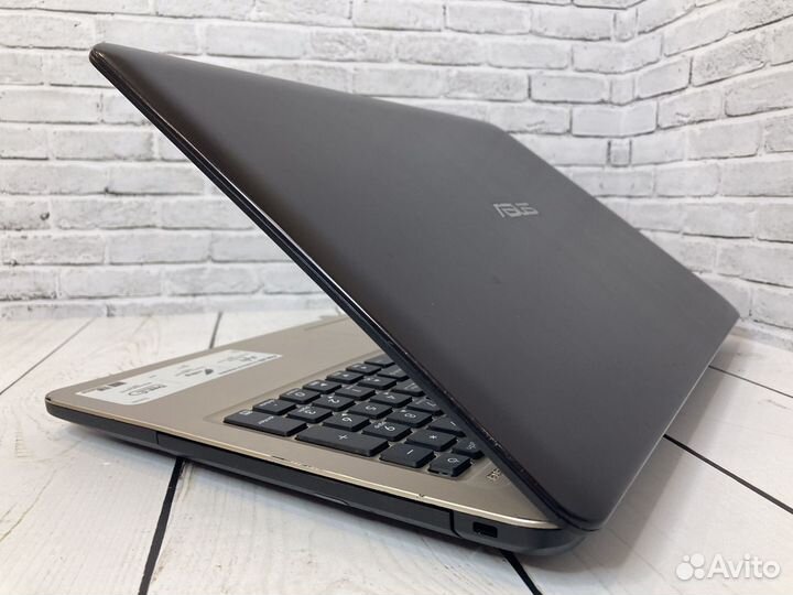 Игровой ноутбук Asus i3/SSD/4gb/2gb видео/гарантия