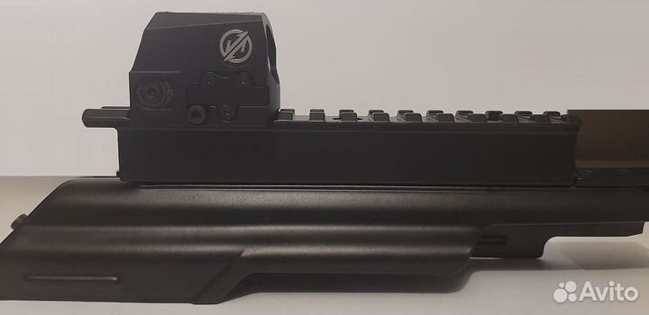 Коллиматорный прицел закрытого типа Nutrek 28x19