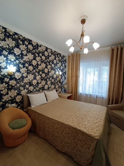 2-к. квартира, 42 м², 1/6 эт.