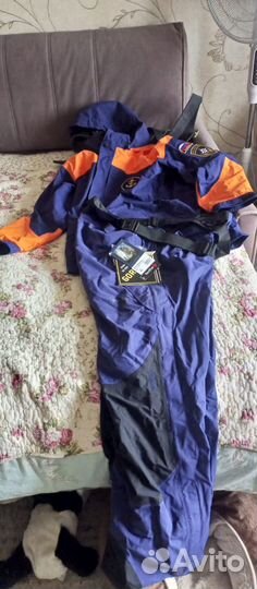 Комбинезон и комплект непромокаемые