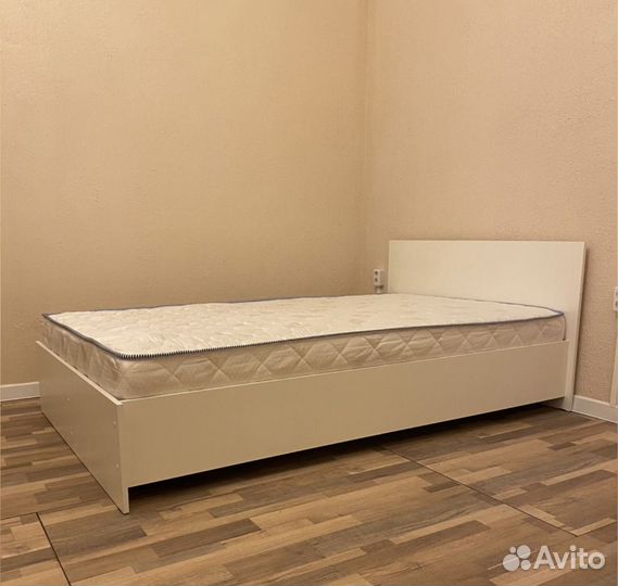 Кровать односпальная новая