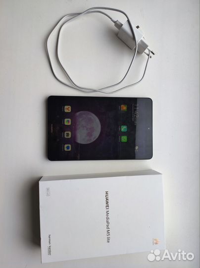 Планшет Huawei mediapad m5 lite 8