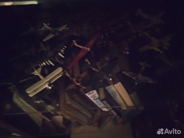 Коллекция самолётов разных времен