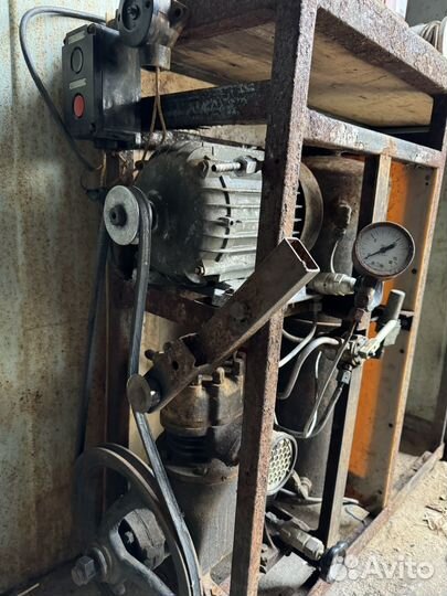 Воздушный компрессор 30 л