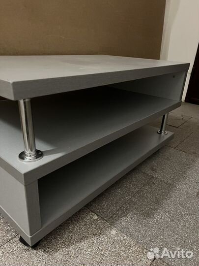 Тумба под телевизор или стол журнальный