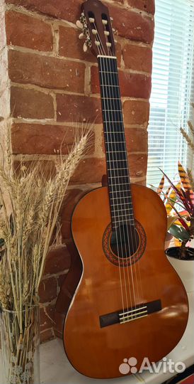 Классическая гитара Yamaha C40 индонезия