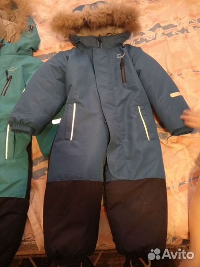 Два зимних комбенезона
