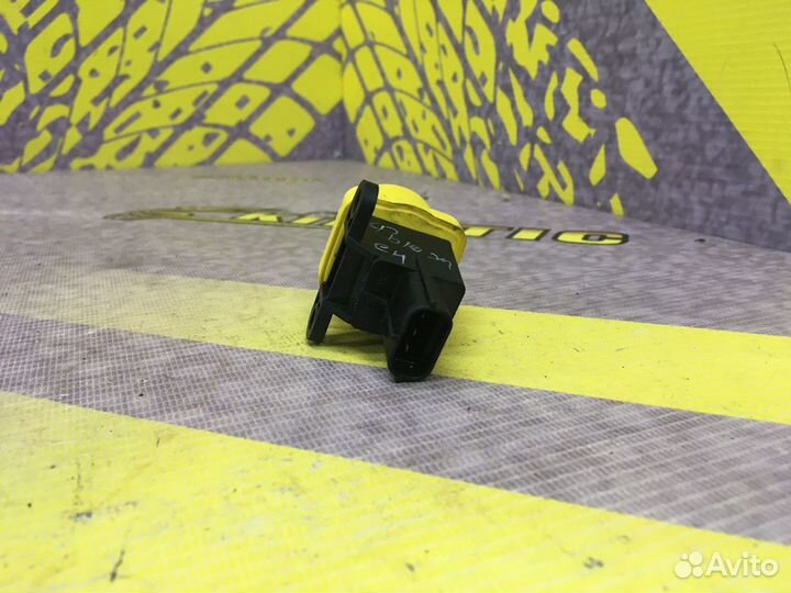 Выключатель топливного насоса Фьюжн Фиеста