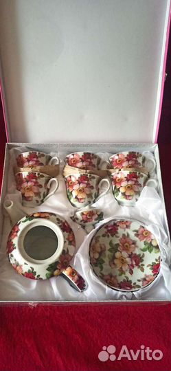Фарфоровый чайный сервиз на 6 персон новый