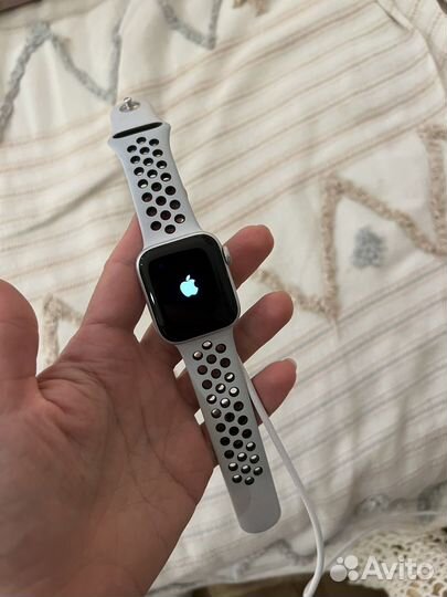 Часы apple watch se 40 mm 2020