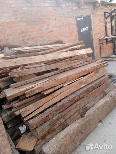 Отдам доски на дрова