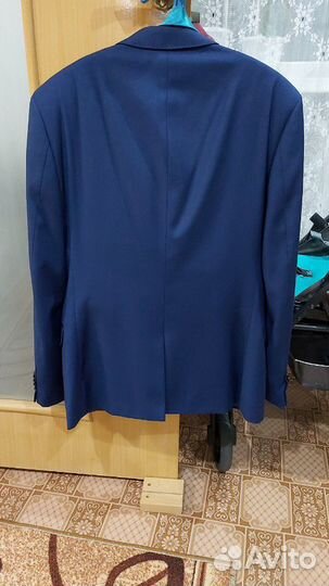 Продам костюм