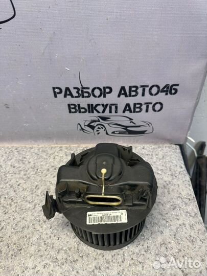 Моторчик печки Nissan Almera G15