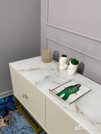 Современная тумба под телевизор