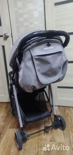 Прогулочная коляска бу (осень/зима )