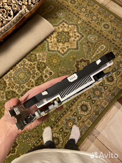 Видеокарта 1050 ti