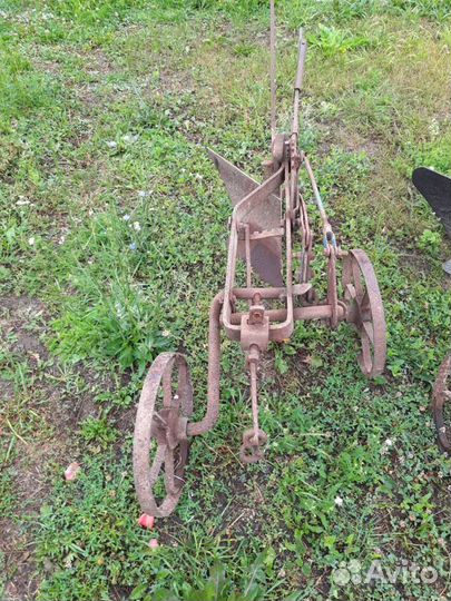 Конный плуг