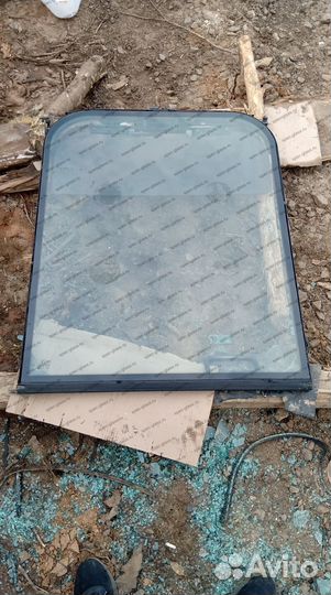 Стекло кабины New Holland LS175