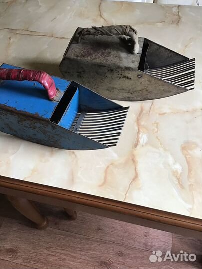 Совок для сбора ягод