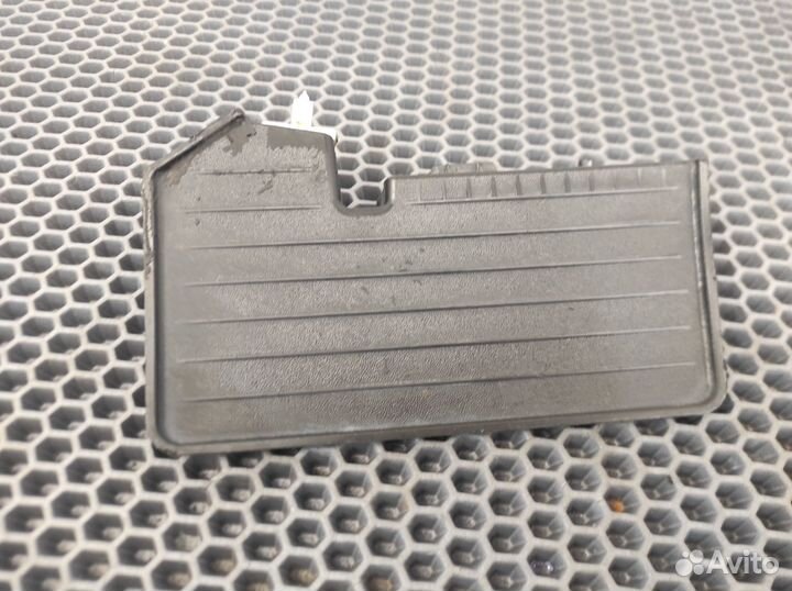 Брызговик зад прав Kia Sportage 4