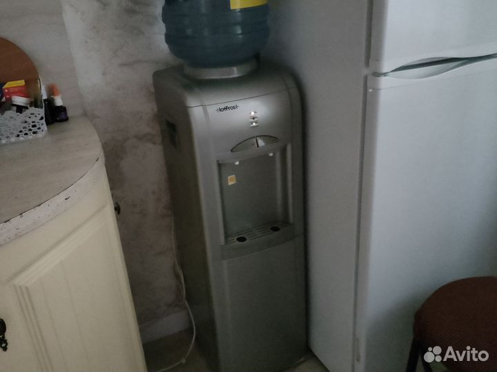 Кулер для воды бу