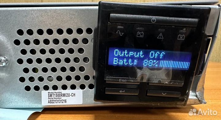 Интерактивный ибп APC SMT1500RMI2U, с дефектом