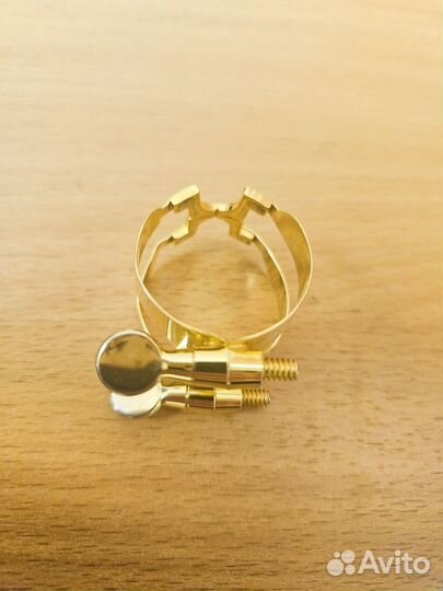 Лигатура для саксофона альт rico has1 с колпачком