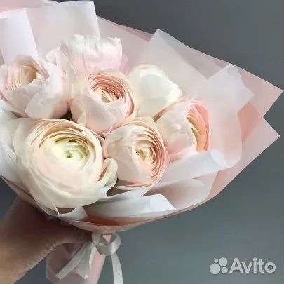 Букет ранункулюс