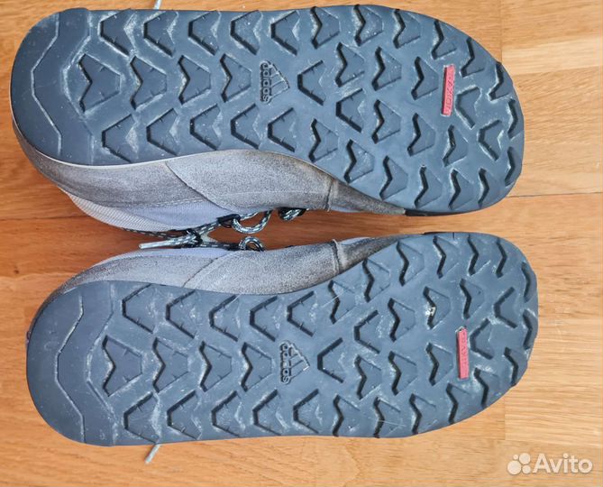 Кроссовки детские adidas 23