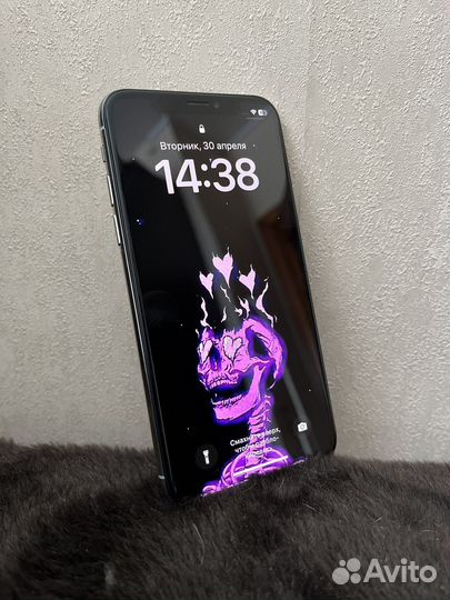 iPhone Xs, 64 ГБ
